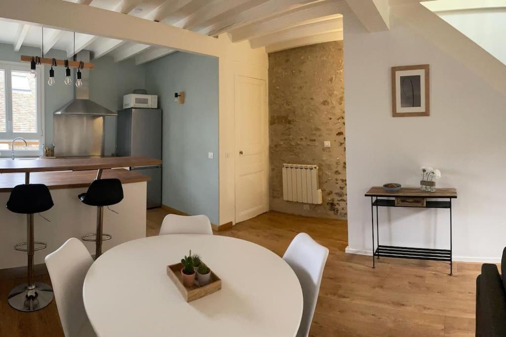 Tiny Paradise - 2 Bedrooms Apartment Montigny-sur-Loing Exterior foto